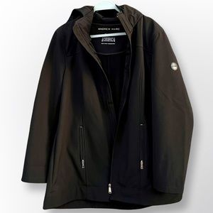 XL Andrew Marc waterproof, hooded jacket. Thin neoprene fabric.